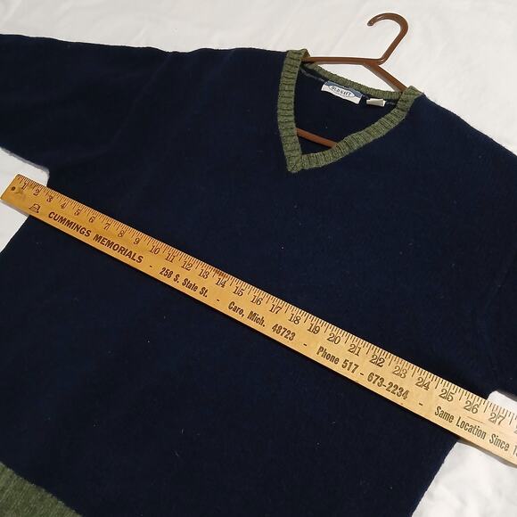 Vintage Old Navy Men's XL !00% Wool Navy with Sage Green  V Neck/Cuffs - Picture 6 of 8